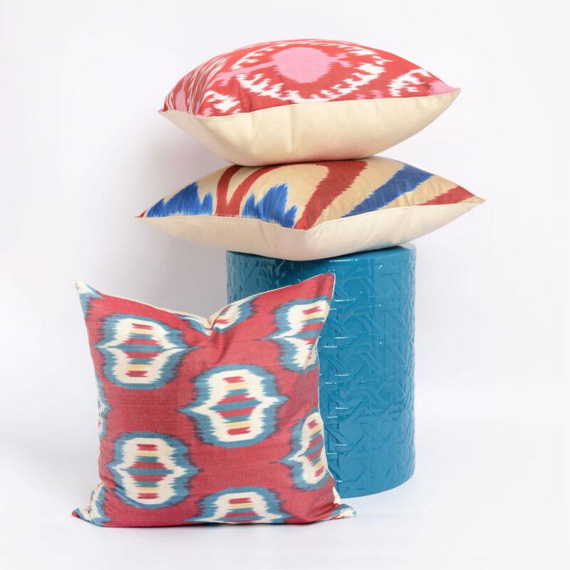 stool, cojines, azules, granates, seda