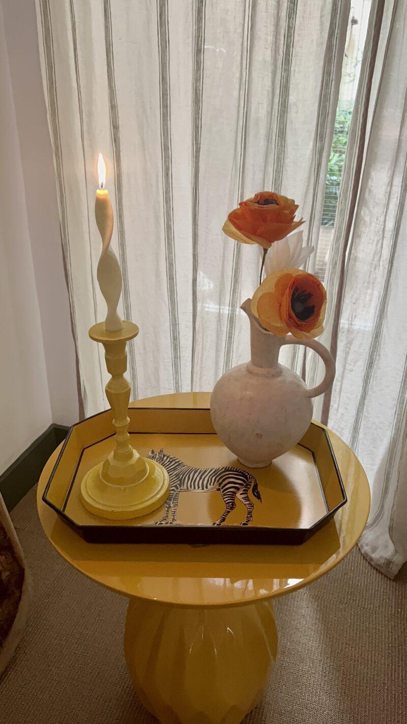 CANDELABRO AMARILLO, INDIETRO