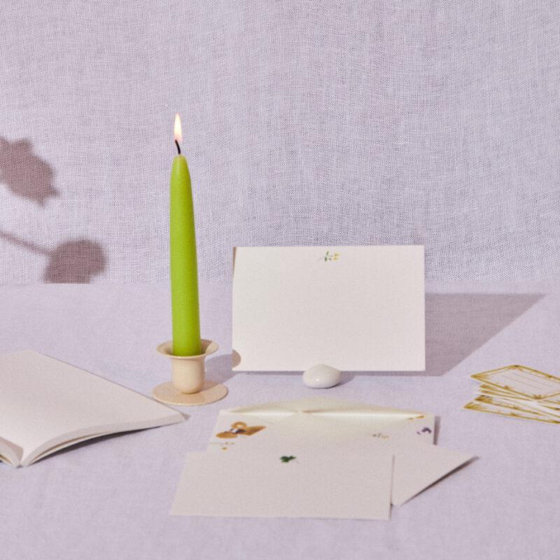 TARJETAS + SOBRES FLORES, PAPELERIA INDIETRO