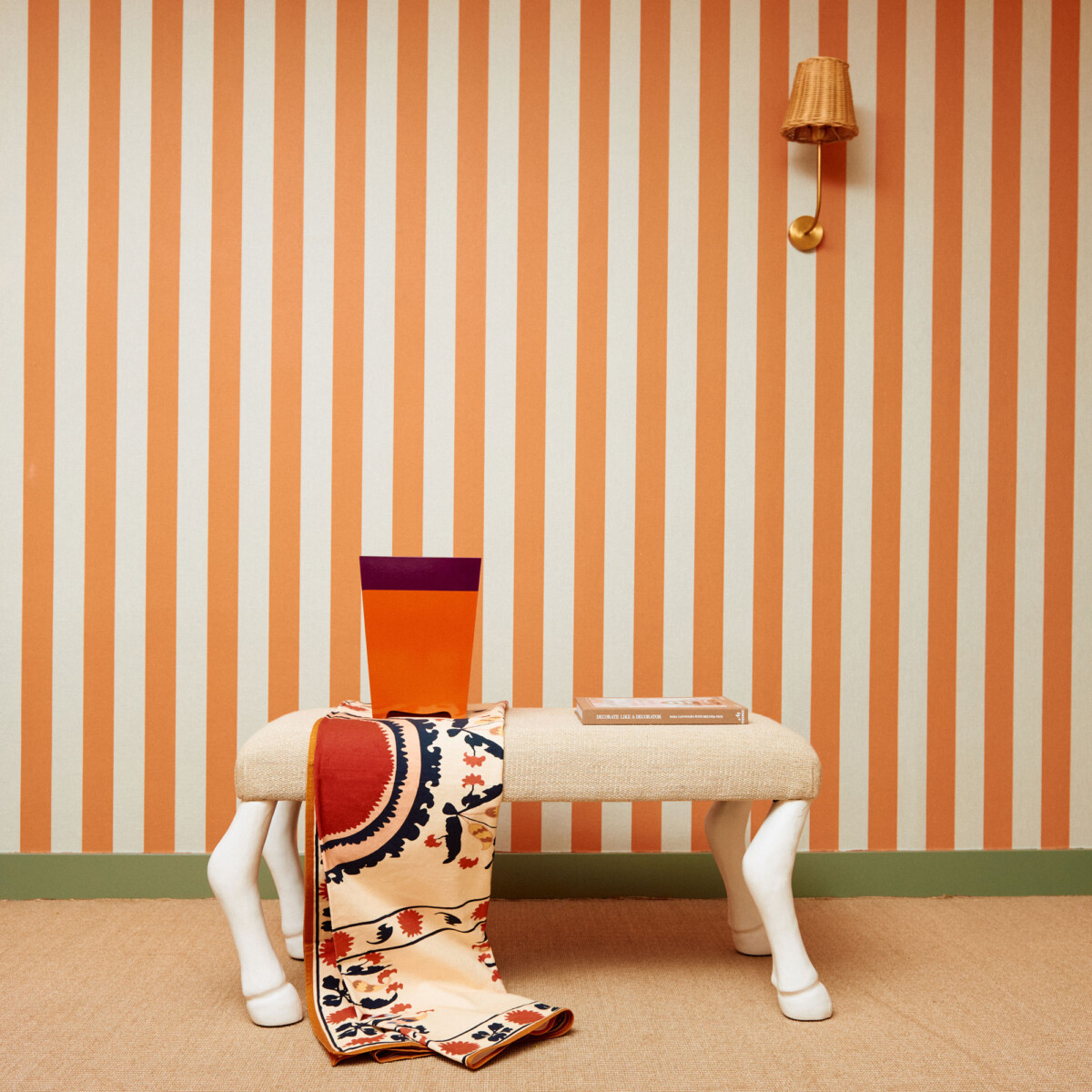 mantel suzani. les ottomans