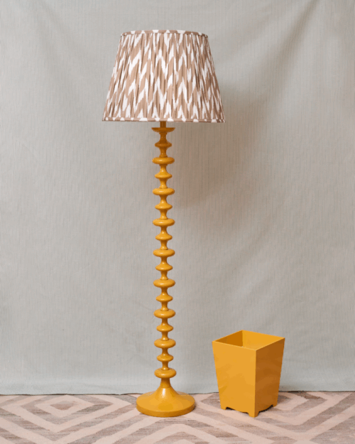 lámpara de pie, lámpara laca, pie de lámpara, indietro