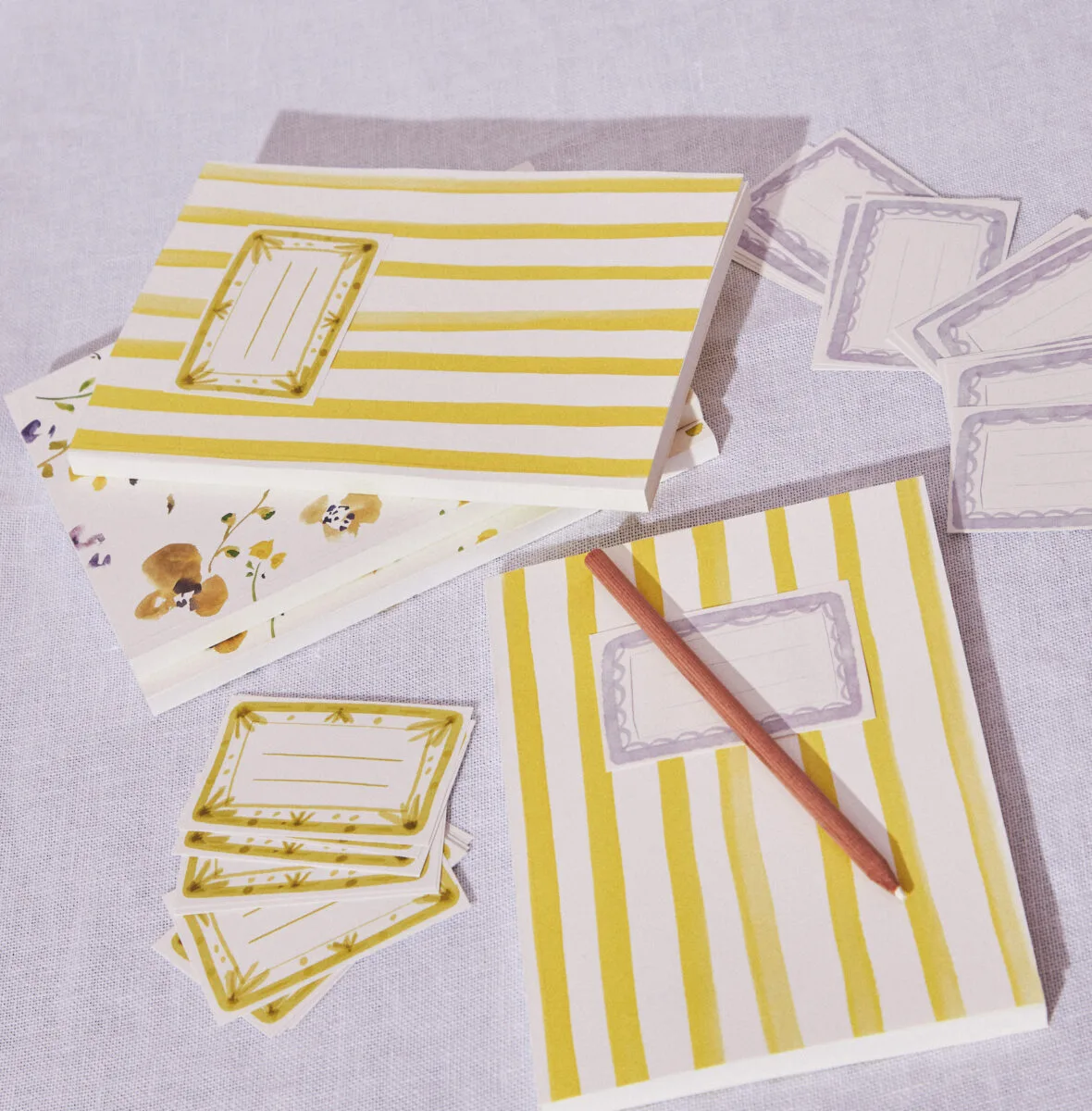 CUADERNOS ESTMAPADOS, CUADERNOS PINTADOS A MANO