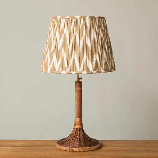 PIE DE LAMPARA RATAN ISABELLA